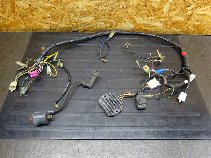 【260302】SR400(1JR-302)◆ メインハーネス レギュレーター イグニッションコイル リレー 【検:SR500 1JN 2J2 2H6 | 中古バイクパーツ通販・買取　ジャンクヤード鳥取　JunkYard