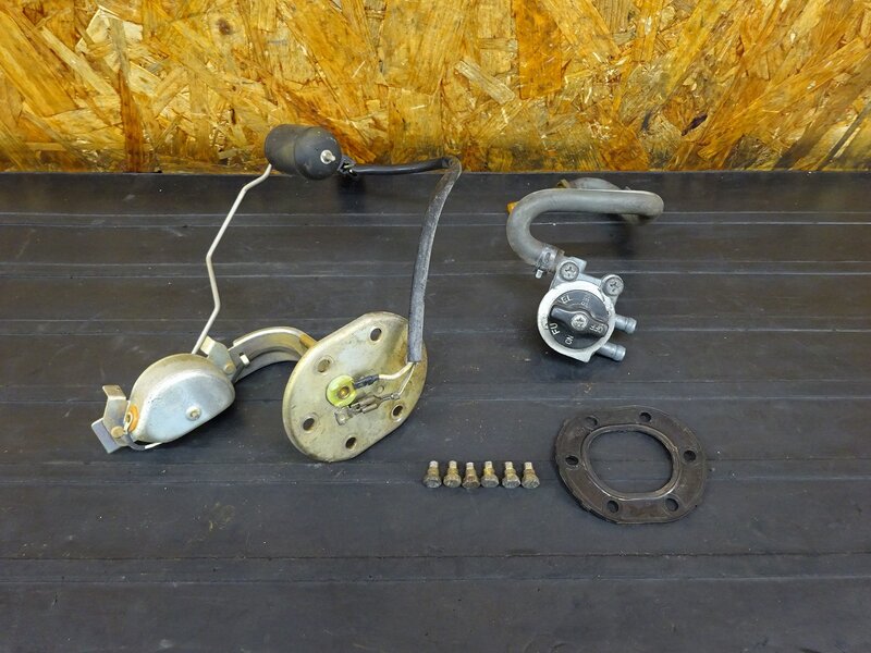 【260301】ZZR400(ZX400N-008)◇ 燃料コック ガソリンコック フューエルコック センサー 【ZZ-R400 | 中古バイクパーツ通販・買取　ジャンクヤード鳥取　JunkYard