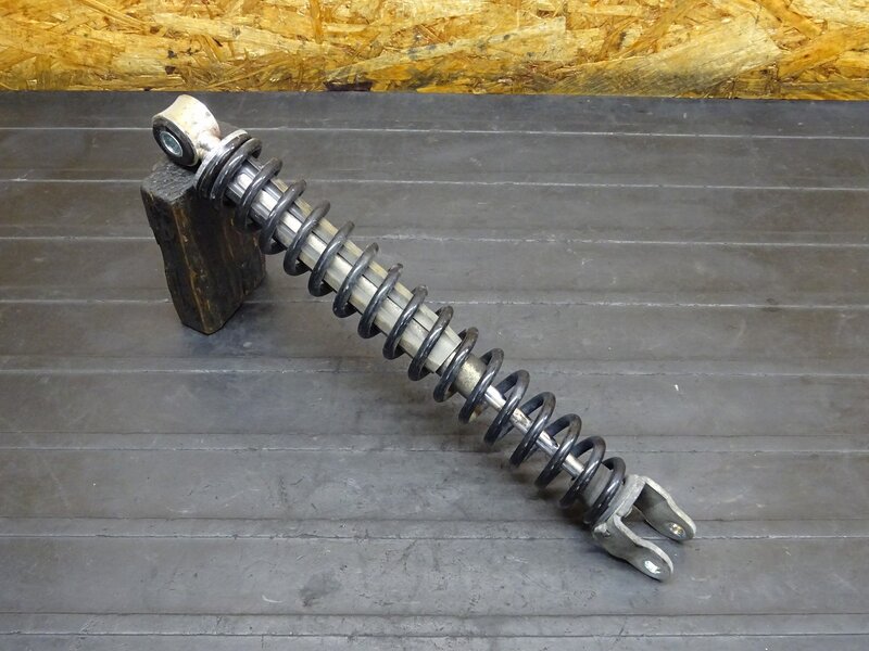 【260309】ダンク(AF74-1006)◆ リアサスペンション リアサス リヤサス リアショック 錆有 | 中古バイクパーツ通販・買取　ジャンクヤード鳥取　JunkYard