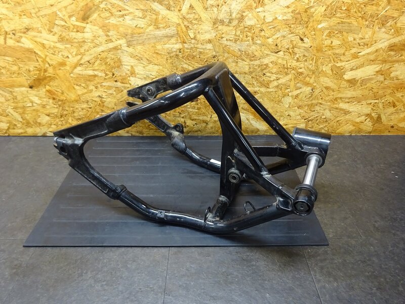 【250427】ドラッグスター1100(VP13J-003)◆ スイングアーム ピボットシャフト | 中古バイクパーツ通販・買取　ジャンクヤード鳥取　JunkYard