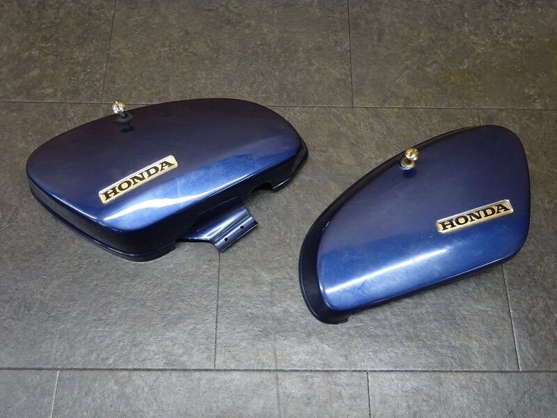 【250517】スーパーカブ50(AA01-1542)◆ サイドカバー左右セット サイドカウル 傷有 | 中古バイクパーツ通販・買取　ジャンクヤード鳥取　JunkYard