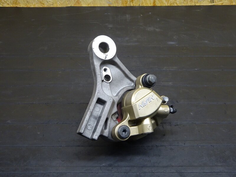 【250720】CBR250RR(MC51-1005)◆ リアブレーキキャリパー キャリパーサポート | 中古バイクパーツ通販・買取　ジャンクヤード鳥取　JunkYard