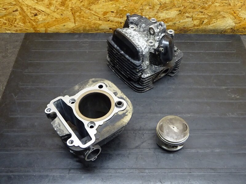 【250732】TW200(DG07J-017)◆ シリンダーヘッドセット シリンダーヘッド カムギア ピストン ※エンジンパーツ 【2JL TW225 DG09J | 中古バイクパーツ通販・買取　ジャンクヤード鳥取　JunkYard