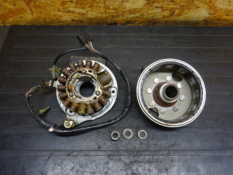【250813】SR500(1JN-224)◆ ジェネレーターセット フライホイール ※エンジンパーツ【検索：2J2 SR400 2H6 1JR | 中古バイクパーツ通販・買取　ジャンクヤード鳥取　JunkYard