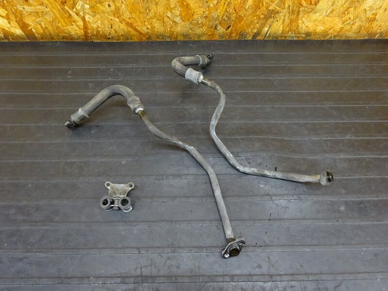 【250824】XJR1300(RP01J-002)◇ オイルホース オイルライン オイルパイプ ステー 【RP03J | 中古バイクパーツ通販・買取　ジャンクヤード鳥取　JunkYard