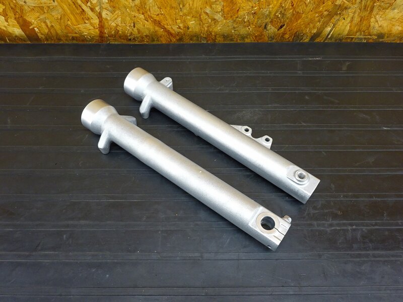 【250910】FTR223(MC34-1113)◇ ボトムケース フロントフォーク ウェットブラスト施工済み!! | 中古バイクパーツ通販・買取　ジャンクヤード鳥取　JunkYard