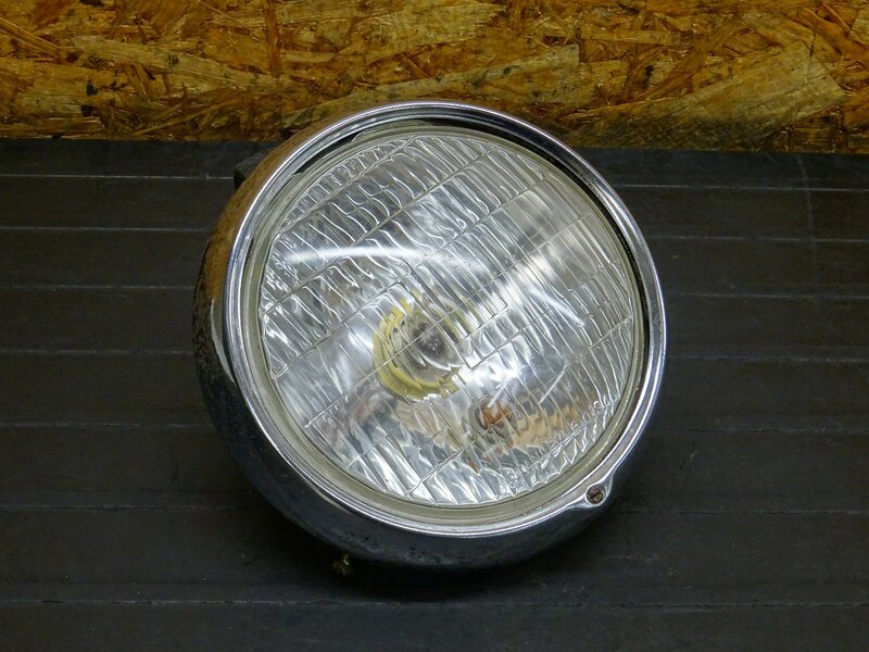 【251044】CB350(CB350-1069)◆ ヘッドライトレンズ STANLEY 6・0134 ヘッドライトリム 錆有 【検索:CB250 エクスポート セニア | 中古バイクパーツ通販・買取 ジャンクヤード鳥取 JunkYard