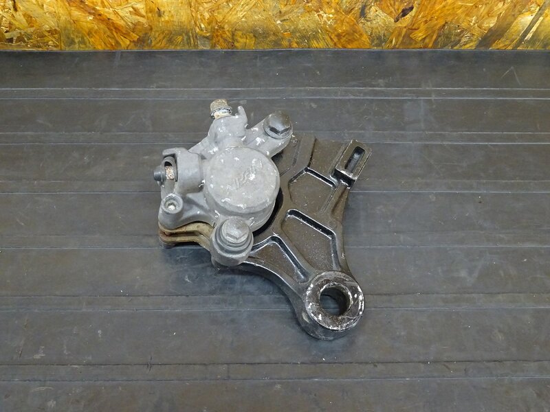 【251122】NSR250R(MC21)◇ リアキャリパー ブレーキキャリパー キャリパーサポート 動作未確認 【検索:MC18 MC28 SE SP | 中古バイクパーツ通販・買取　ジャンクヤード鳥取　JunkYard