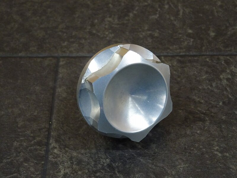 【251127】SR400(1JR-272)◆ 社外ステムボルト トップキャップ ステムナット アントライオン?? P1.25 【検:SR500 1JN 2J2 2H6 | 中古バイクパーツ通販・買取　ジャンクヤード鳥取　JunkYard