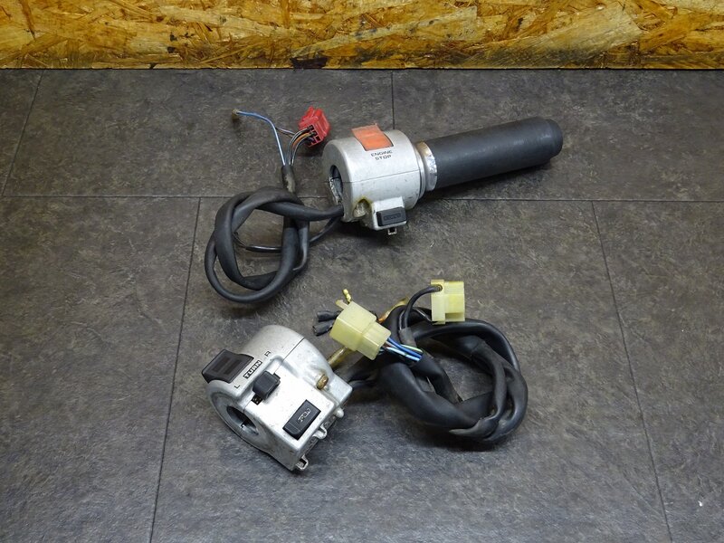 【251211】スティード400(NC26-1441)◆ ハンドルスイッチ左右セット スイッチボックス スイッチ割れ有 | 中古バイクパーツ通販・買取　ジャンクヤード鳥取　JunkYard