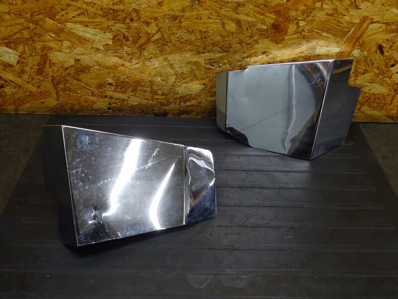 【251211】スティード400(NC26-1441)◆ サイドカバー左右セット メッキ 変形有 | 中古バイクパーツ通販・買取　ジャンクヤード鳥取　JunkYard