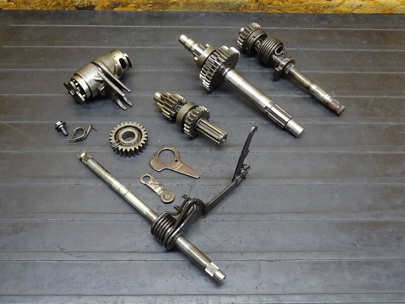 【251215】モトラ(AD05-1002)◆ ミッション シフトシャフト/フォーク ※エンジンパーツ【検索：モンキー カブ ダックス | 中古バイクパーツ通販・買取　ジャンクヤード鳥取　JunkYard