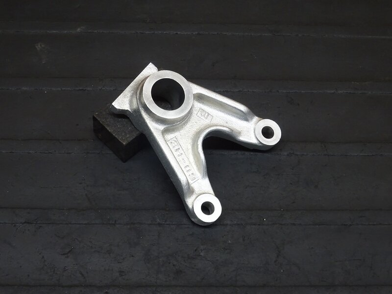 【260103】◆ リアブレーキキャリパーサポート ウェットブラスト施工有 【検索：TZ125 4JT | 中古バイクパーツ通販・買取　ジャンクヤード鳥取　JunkYard
