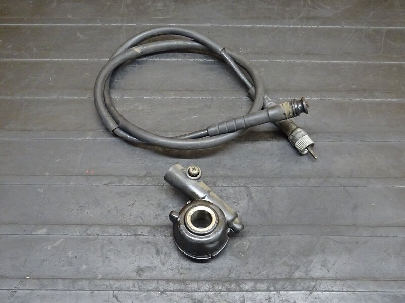 【260207】CRM250R(MD24-1405)◆ スピードメーターギア ギヤ 割れ有 | 中古バイクパーツ通販・買取　ジャンクヤード鳥取　JunkYard