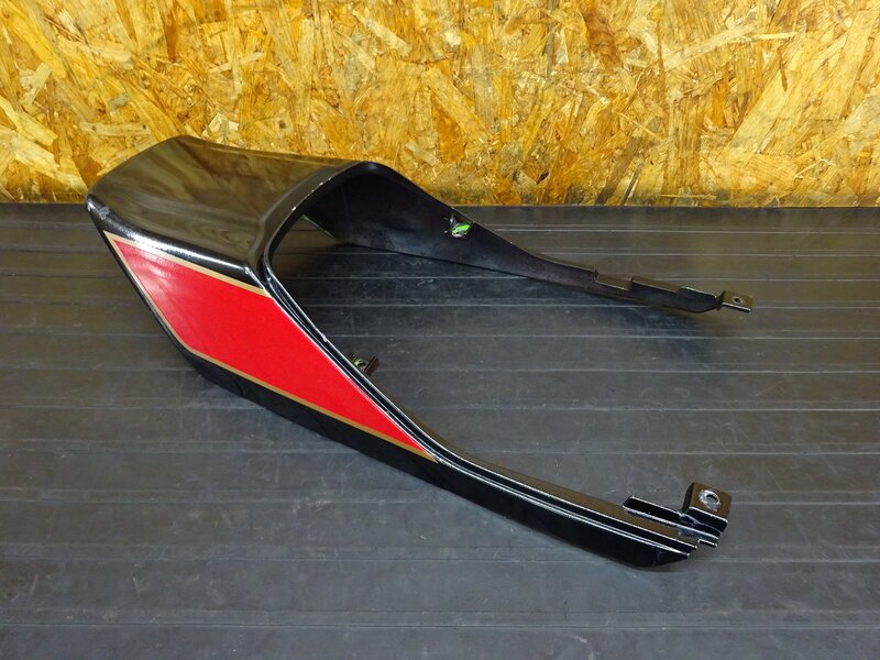 【260210】ZRX-Ⅱ(ZR400E-311)◇ テールカウル シートカウル リアカウル 色塗り有 【前期 ZRX-2 ZRX400 | 中古バイクパーツ通販・買取　ジャンクヤード鳥取　JunkYard
