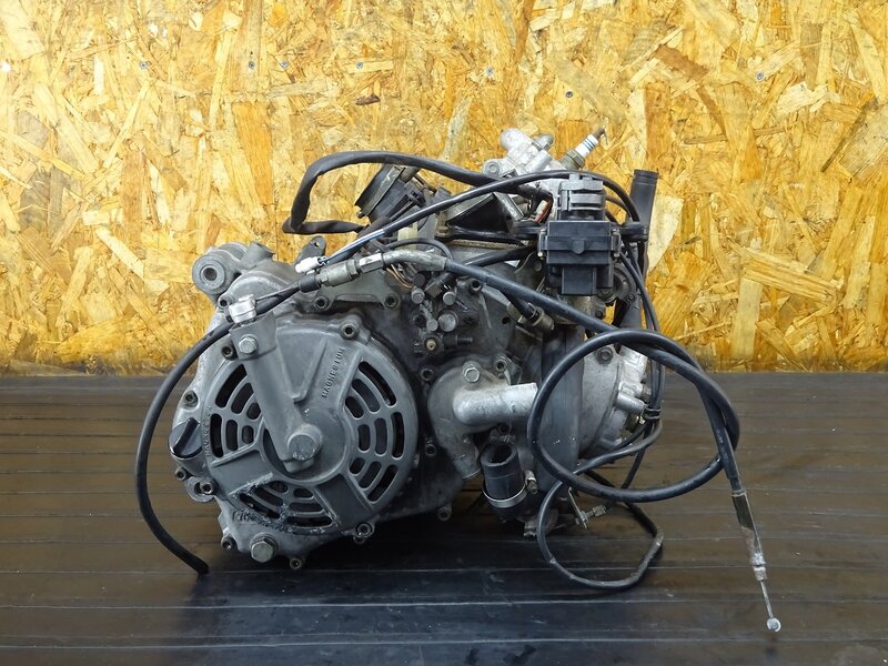 【260230】● RGV250Γ(VJ23A) 中古エンジン 乾式クラッチ クランキングOK J209【RGV250ガンマSP | 中古バイクパーツ通販・買取　ジャンクヤード鳥取　JunkYard