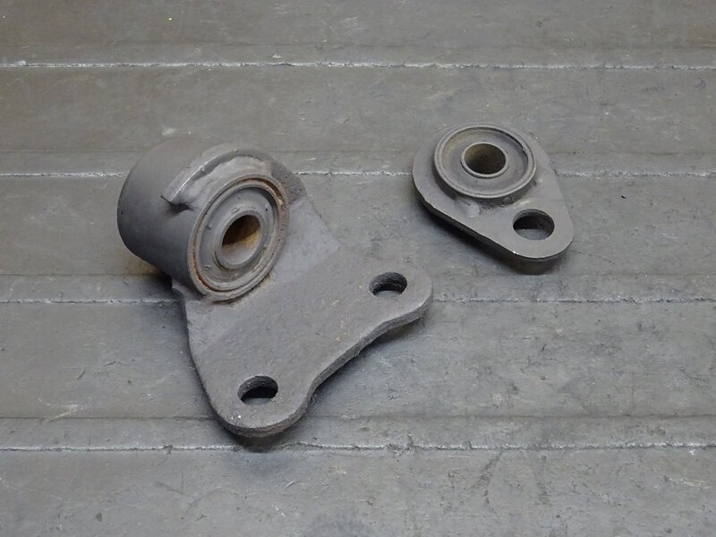 【260310】SR400(1JR-302)◆ マフラーステー サイレンサーステー 色塗り有 【検:SR500 1JN 2J2 2H6 | 中古バイクパーツ通販・買取　ジャンクヤード鳥取　JunkYard