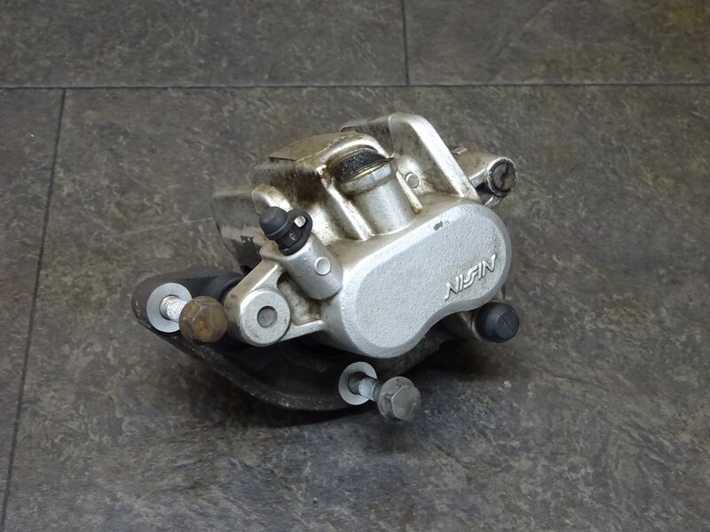 【250508】マグナ250(MC29-1700)◆ フロントブレーキキャリパー 【V-TWIN Vツイン | 中古バイクパーツ通販・買取　ジャンクヤード鳥取　JunkYard