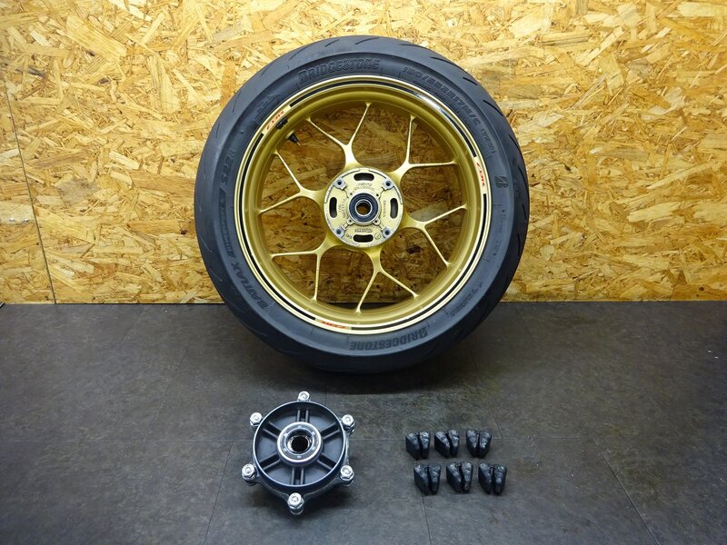 【250614】CBR1000RR SP(SC59-1600)◆ リアホイール 17×6.00 ハブ 【後期 | 中古バイクパーツ通販・買取　ジャンクヤード鳥取　JunkYard