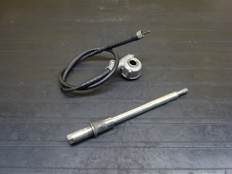 【250719】CB223S(MC40-1102)◆ メーターギア ギヤ フロントアクスルシャフト | 中古バイクパーツ通販・買取　ジャンクヤード鳥取　JunkYard