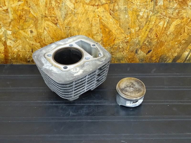 【250910】FTR223(MC34-1113)◇ シリンダー ピストン ※エンジンパーツ | 中古バイクパーツ通販・買取　ジャンクヤード鳥取　JunkYard