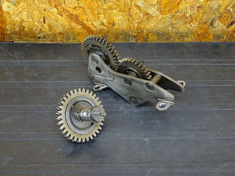 【251105】】ホーネット250(MC31)◇ カムギアトレイン カムギヤトレイン ※エンジンパーツ MC14E-1550986外し | 中古バイクパーツ通販・買取　ジャンクヤード鳥取　JunkYard