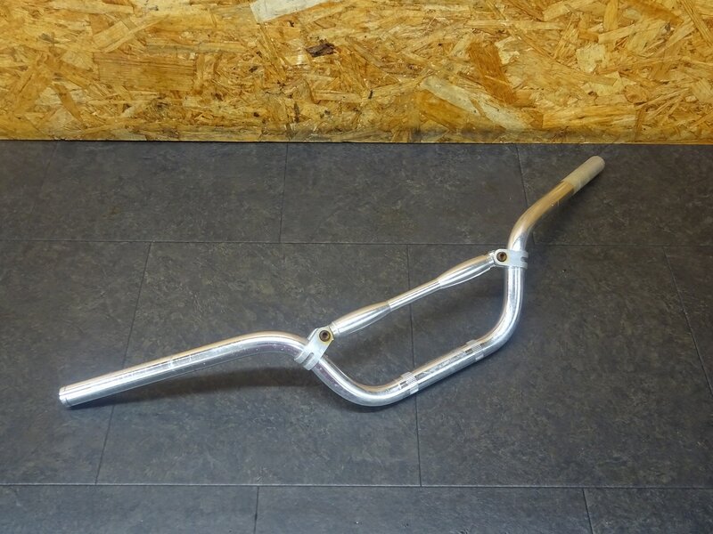【251101】エイプ100(HC07-1301)■ 社外ハンドル ブレースバー 曲がり有 【エイプ50 XR100 | 中古バイクパーツ通販・買取　ジャンクヤード鳥取　JunkYard