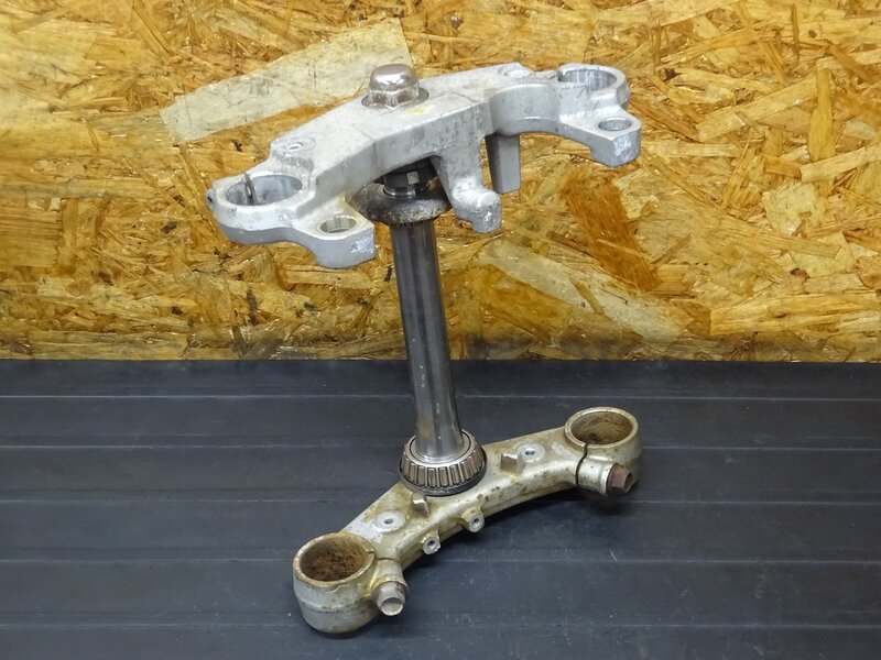 【251110】SRX400(3VN-086)■ ステムセット トップブリッジ アンダーブラケット 錆有 【SRX600 | 中古バイクパーツ通販・買取　ジャンクヤード鳥取　JunkYard