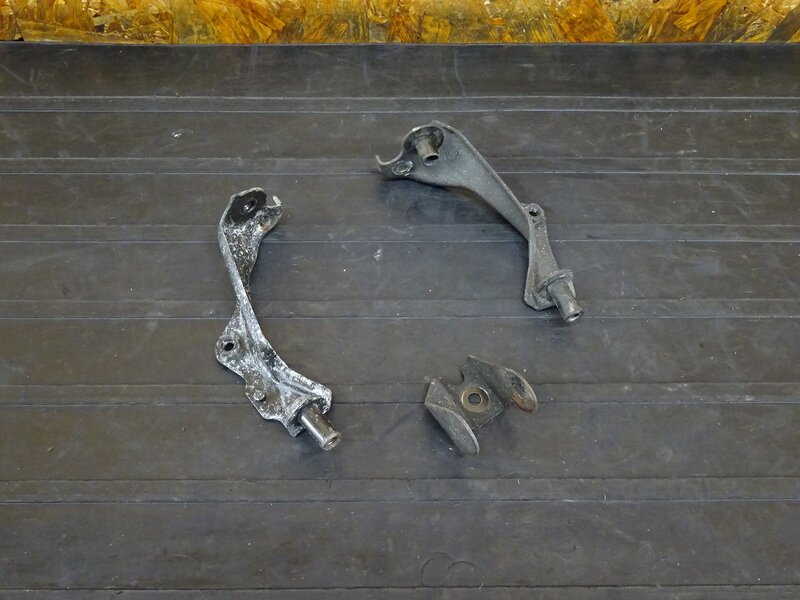 【251111】CBR250RR(MC22-1006)◇ ラジエーターステー ラジエターステー | 中古バイクパーツ通販・買取　ジャンクヤード鳥取　JunkYard