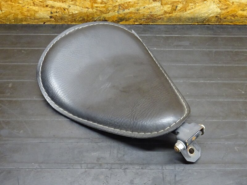 【260116】バルカン400(VN400A-017)◆ 社外シート シングルシート ソロ/サドルシート 破れ有 | 中古バイクパーツ通販・買取　ジャンクヤード鳥取　JunkYard