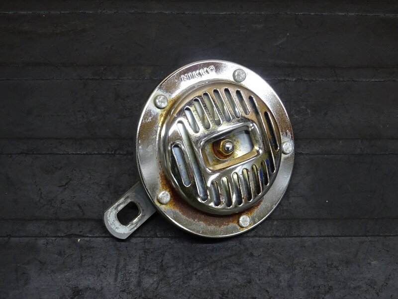 【260202】SR400(1JR-334)◆ 社外ホーン クラクション NIKKO ニッコー 【検:SR500 1JN 2J2 2H6 | 中古バイクパーツ通販・買取　ジャンクヤード鳥取　JunkYard