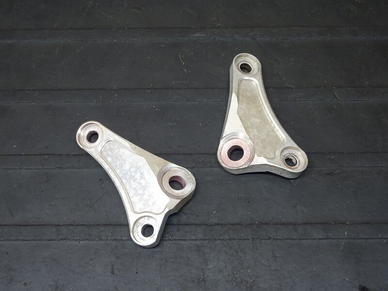 【260215】SR400/SR500◇ 社外エンジンハンガー エンジンマウント アルミ ボアエース? 色褪せ/腐食有 ※検:2H6 1JR RH01J | 中古バイクパーツ通販・買取　ジャンクヤード鳥取　JunkYard