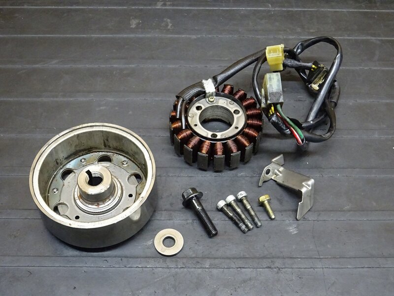 【260306】CB400SF Vtec2(NC39-1044)◆ ジェネレーター フライホイール ※エンジンパーツ【SPEC2 スペック2 | 中古バイクパーツ通販・買取　ジャンクヤード鳥取　JunkYard