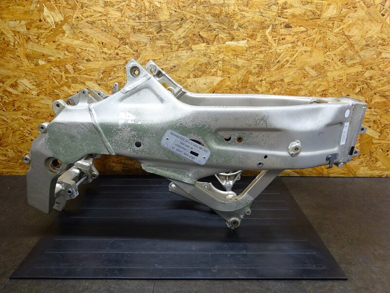 【260317】SZR660◆ 書付中古フレーム メインフレーム 削れ有 【4SU | 中古バイクパーツ通販・買取　ジャンクヤード鳥取　JunkYard