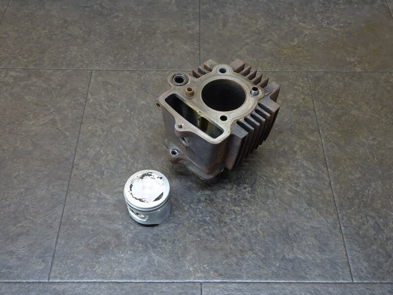 【250502】スーパーカブ90カスタム(HA02-2143)◆ シリンダー ピストン 錆有 ※エンジンパーツ 【12V セル付 | 中古バイクパーツ通販・買取　ジャンクヤード鳥取　JunkYard