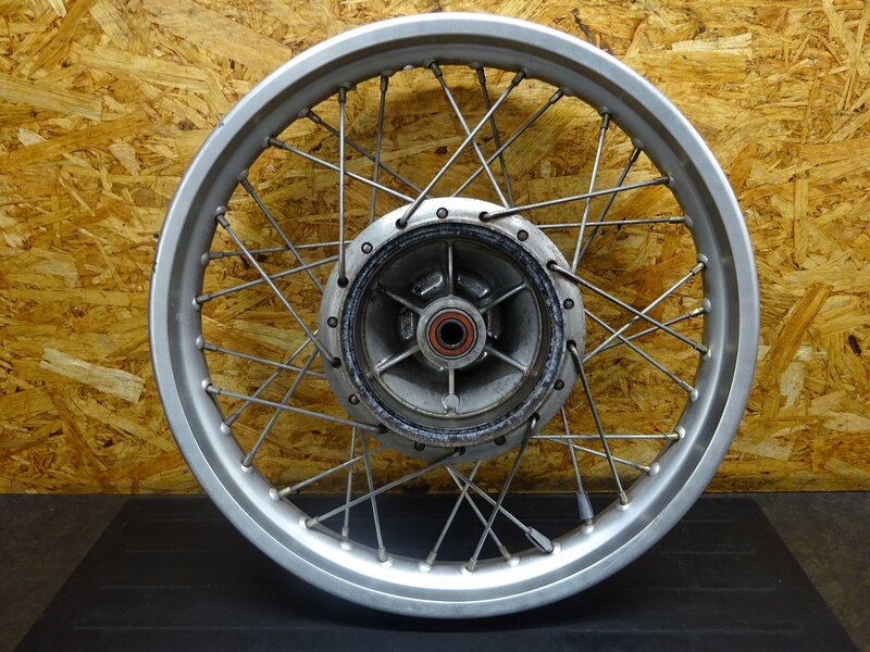 【250511】SR400 (1JR-335)■ リアホイール 18×2.15 ハブ 傷有 ドラム減り大 ※検索：SR500 1JN 2J2 2H6 | 中古バイクパーツ通販・買取　ジャンクヤード鳥取　JunkYard