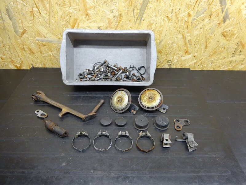 【250723】XJR400R(4HM-056)◆ ボルトセット サイドスタンド インシュレーターバンド ホーン | 中古バイクパーツ通販・買取　ジャンクヤード鳥取　JunkYard