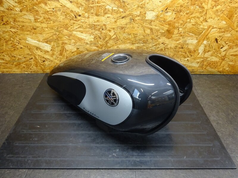【250902】SR400(RH16J-011)◆ 燃料タンク ガソリンタンク フューエルタンク 凹み多数有 【ファイナルエディション | 中古バイクパーツ通販・買取　ジャンクヤード鳥取　JunkYard