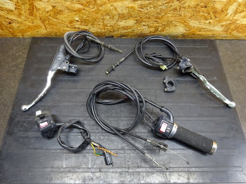 【250924】TW200(2JL-060)◆ ハンドルスイッチ左右セット スイッチボックス クラッチ/ブレーキレバーホルダー 【DG07J TW225 DG09J | 中古バイクパーツ通販・買取　ジャンクヤード鳥取　JunkYard