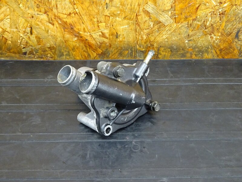 【251105】】ホーネット250(MC31)◇ ウォーターポンプ ウオーターポンプ ※エンジンパーツ MC14E-1550986外し | 中古バイクパーツ通販・買取　ジャンクヤード鳥取　JunkYard