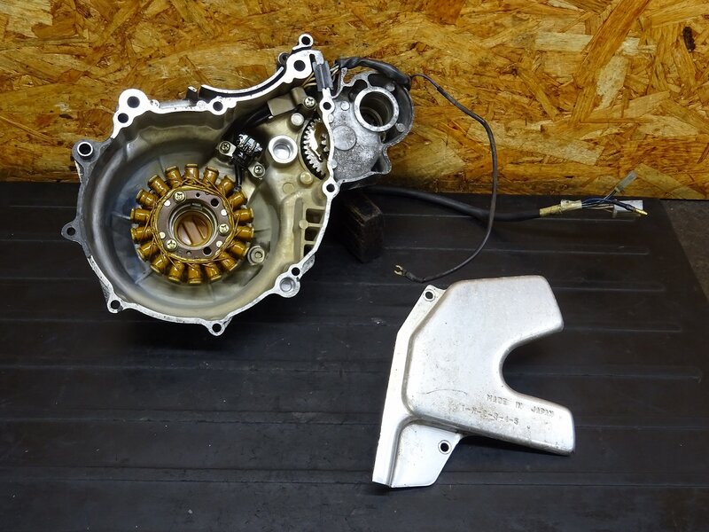 【251110】SRX400(3VN-086)◆ ジェネレーター ピックアップコイル ジェネレーターカバー エンジンカバー左 ※エンジンパーツ 【SRX600 | 中古バイクパーツ通販・買取　ジャンクヤード鳥取　JunkYard