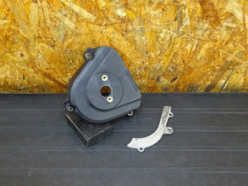 【251111】CBR250RR(MC22-1006)◇ スプロケットカバー スプロケカバー エンジンカバー左 ※エンジンパーツ【規制前 MC14E | 中古バイクパーツ通販・買取　ジャンクヤード鳥取　JunkYard