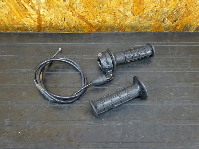 【251219】セロー225W(4JG-116)◇ スロットル スロットルホルダー スロットルパイプ 【検:SEROW 1KH DG08J | 中古バイクパーツ通販・買取　ジャンクヤード鳥取　JunkYard