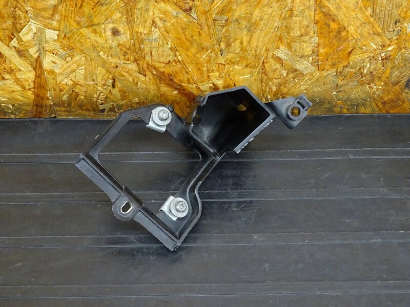 【251224】NSR250R SP(MC28-1100)◇ ターミナルボックス カプラーボックス ジャンク!! ※検:MC21 【流用車外し | 中古バイクパーツ通販・買取　ジャンクヤード鳥取　JunkYard