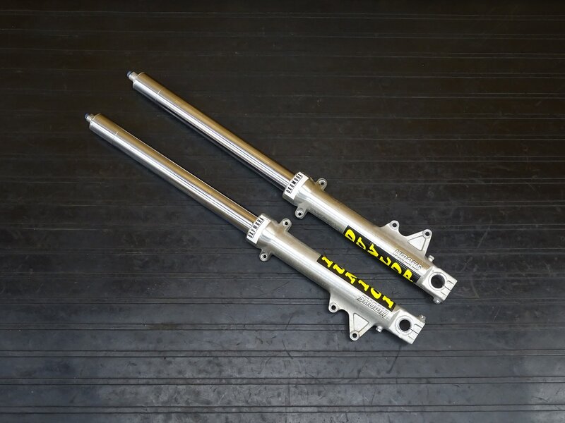 【251224】NSR250R SP(MC28-1100)◇ フロントフォーク インナチューブ ボトムケース 減衰調整付き 点錆有 ※検:MC21 【流用車外し | 中古バイクパーツ通販・買取　ジャンクヤード鳥取　JunkYard