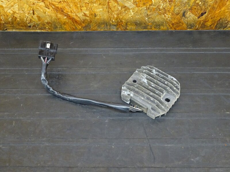 【251231】バルカン400ドリフター(VN400D-000)◇ レギュレーター レギュレター | 中古バイクパーツ通販・買取　ジャンクヤード鳥取　JunkYard