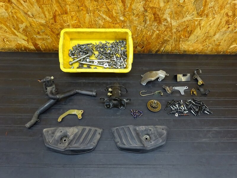 【260201】フォルツァZ(MF08-1018)◇ ボルトセット トップブリッジ ブローバイ カバー エンジンボルト ステー | 中古バイクパーツ通販・買取　ジャンクヤード鳥取　JunkYard