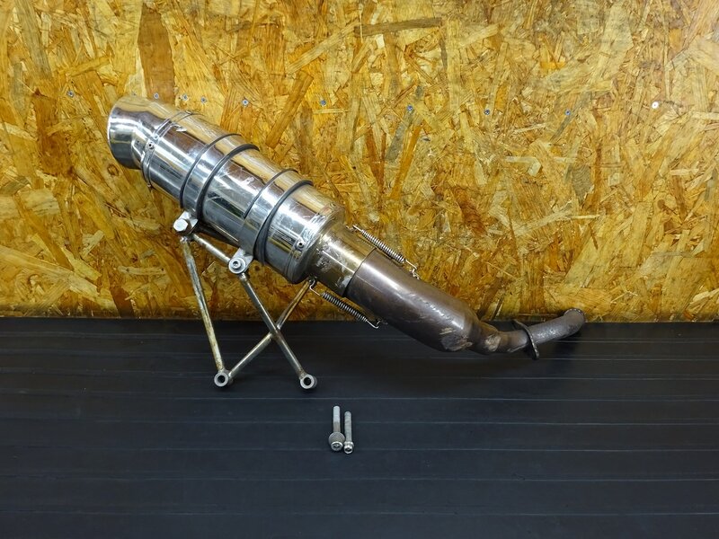 【260201】フォルツァZ(MF08-1018)◇ 社外マフラー エキパイ サイレンサー カチアゲマフラー 凹み/削れ有 | 中古バイクパーツ通販・買取　ジャンクヤード鳥取　JunkYard