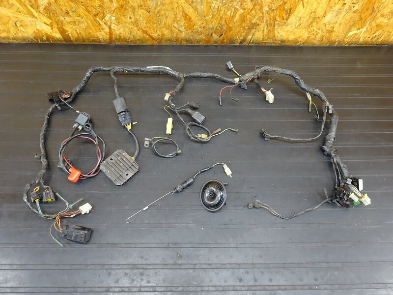 【260209】ZRX-Ⅱ(ZR400E-302)◇ メインハーネス スターターリレー マグネットスイッチ レギュレーター ホーン 配線加工有 【ZRX-2 ZRX400 | 中古バイクパーツ通販・買取　ジャンクヤード鳥取　JunkYard