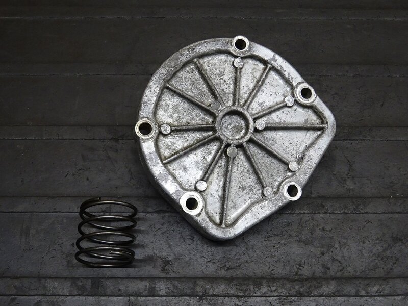 【260218】GS10X◆ オイルフィルターカバー エンジンカバー ※エンジンパーツ【検索：GSX1000S GSX1100S カタナ 刀 | 中古バイクパーツ通販・買取　ジャンクヤード鳥取　JunkYard